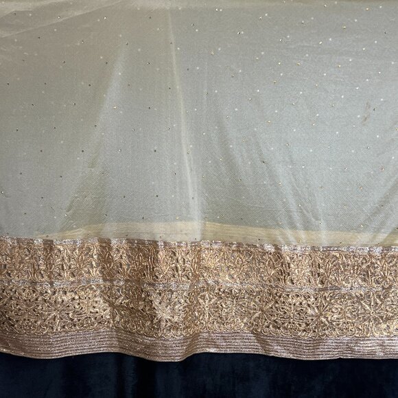 Pre-owned traditional Indian wear textile measuring approximately 96 inches by 4 - Picture 1 of 4